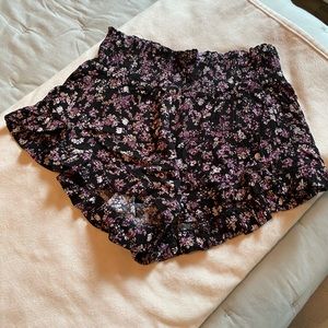 💜🖤 EUC Tilly’s Shorts